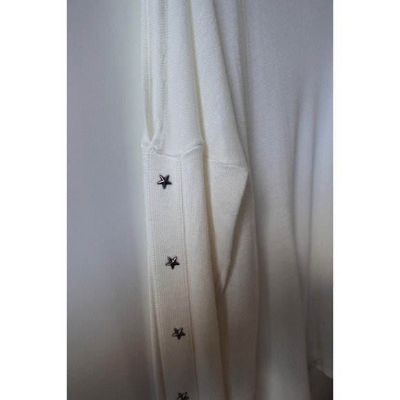 Only Our Story Top Womens XS White Cold Shoulder Star Stud Minimalist Sweater - Picture 3 of 8